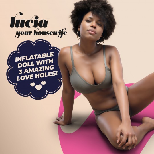 LUCIA LA CASALINGA MULATTA SCHIACCIANTE BAMBOLA GONFIABILE